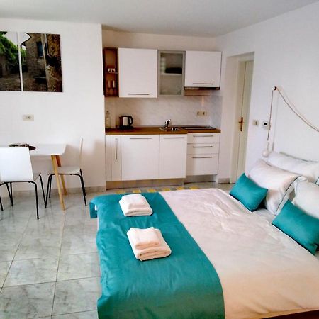 Olive Tree Apartments Умаг Экстерьер фото