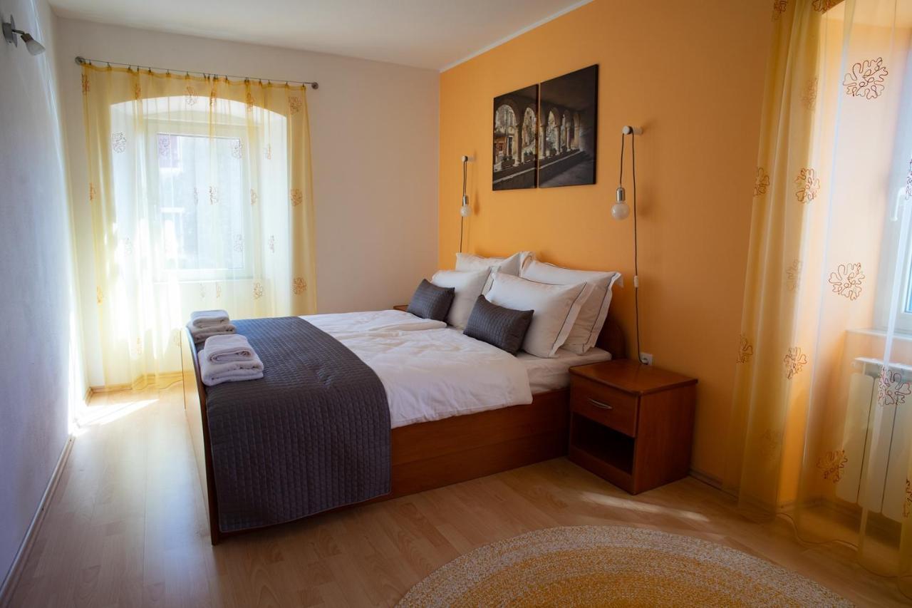 Olive Tree Apartments Умаг Экстерьер фото