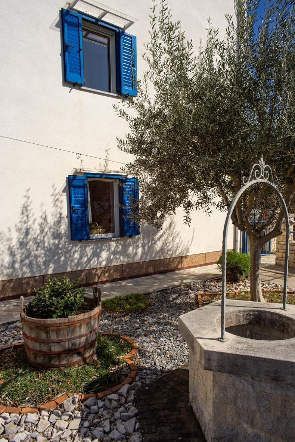 Olive Tree Apartments Умаг Экстерьер фото