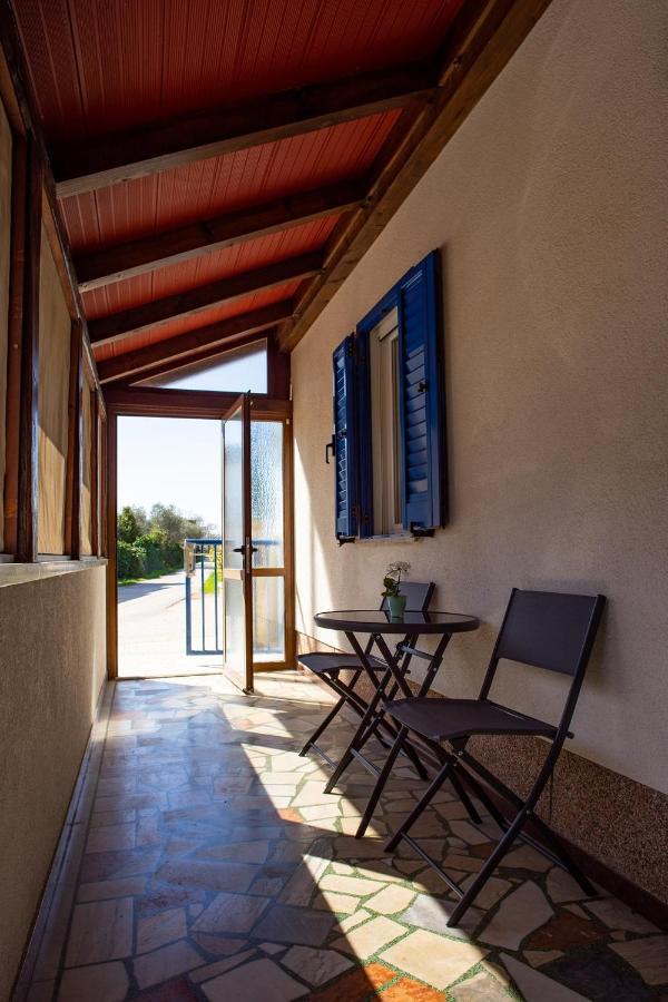 Olive Tree Apartments Умаг Экстерьер фото
